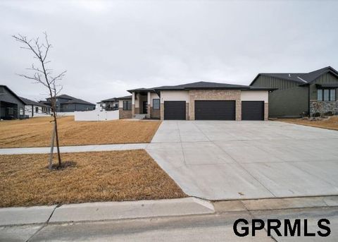 Photo of 911 N 107Th Street, Lincoln, NE 68527 (MLS # 22604875)