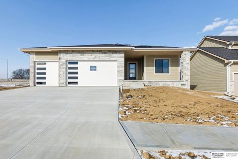 Photo of 21428 Z Street, Elkhorn, NE 68022 (MLS # 22600281)