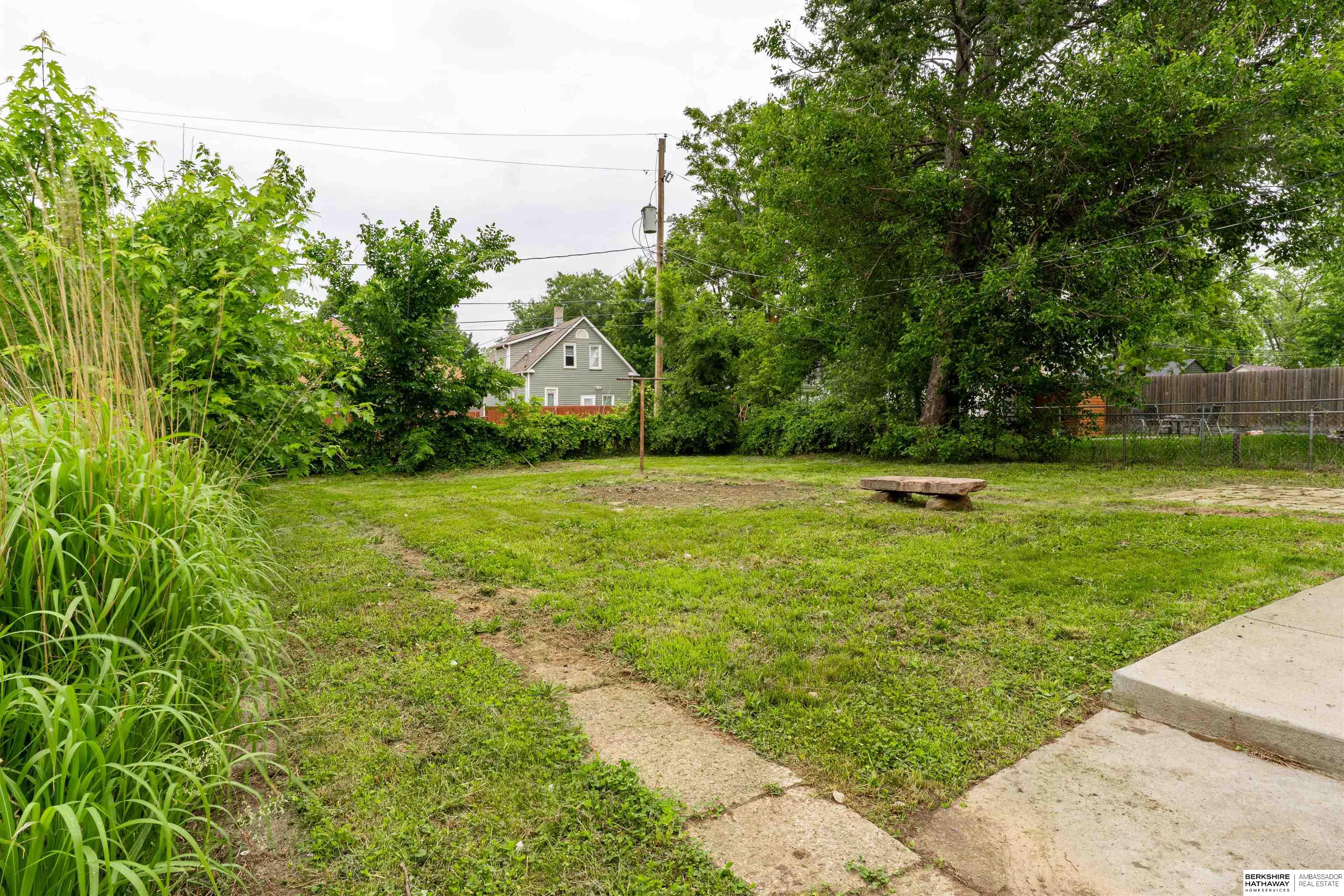 Omaha, Nebraska 68111, United States, 3 Bedrooms Bedrooms, ,2 BathroomsBathrooms,Residential,Pending,145240