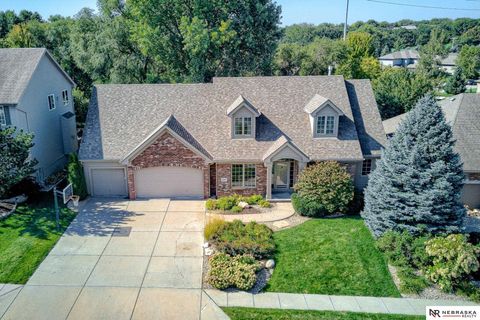 Photo of 18103 Mayberry Street, Omaha, NE 68130 (MLS # 22524847)