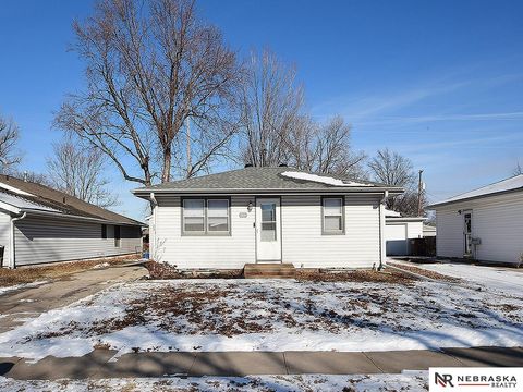 Photo of 7218 Morton Street, Lincoln, NE 68507 (MLS # 22602954)