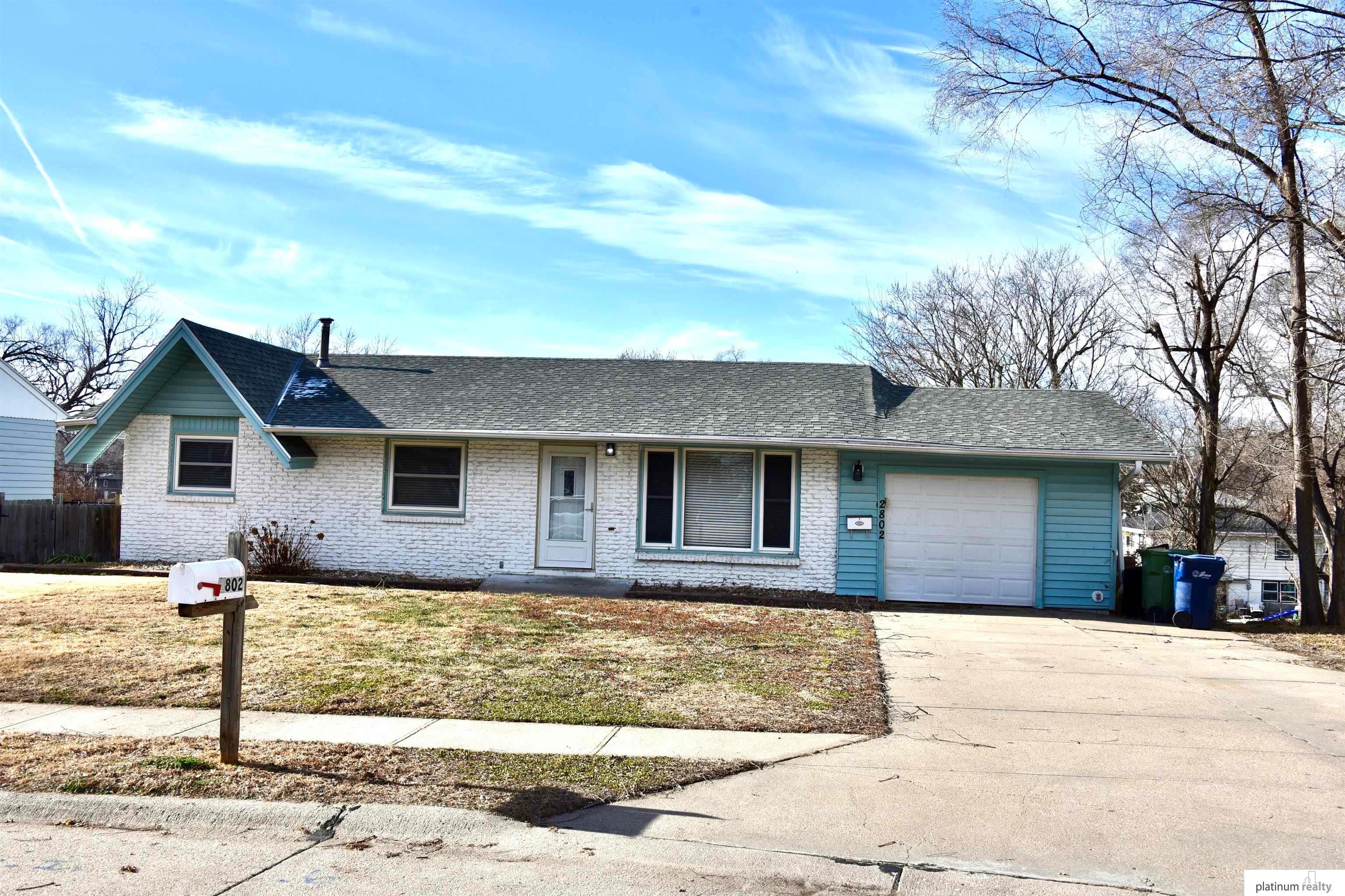 Photo 1 of 21 — 2802 Wayne Street, Bellevue, NE 68005