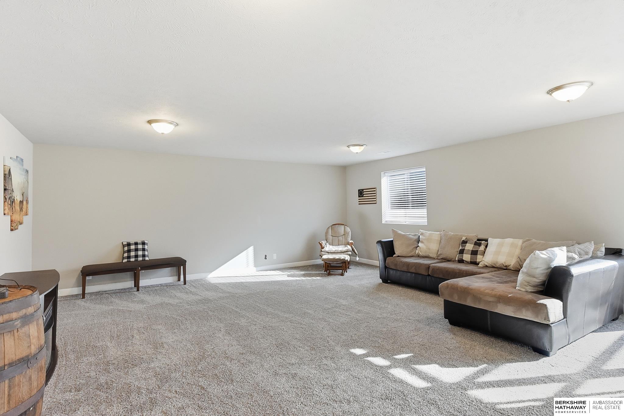 Omaha, Nebraska 68136, United States, 4 Bedrooms Bedrooms, ,3 BathroomsBathrooms,Residential,Active,182464