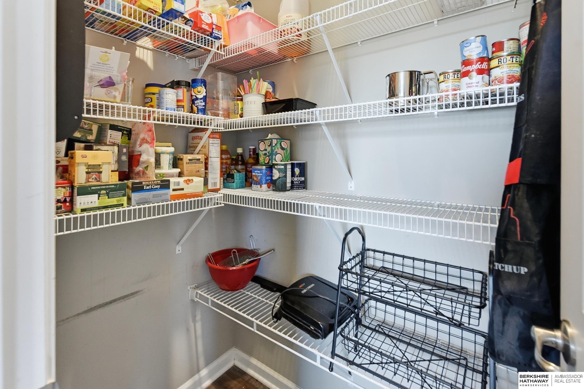 Omaha, Nebraska 68136, United States, 4 Bedrooms Bedrooms, ,3 BathroomsBathrooms,Residential,Active,182464