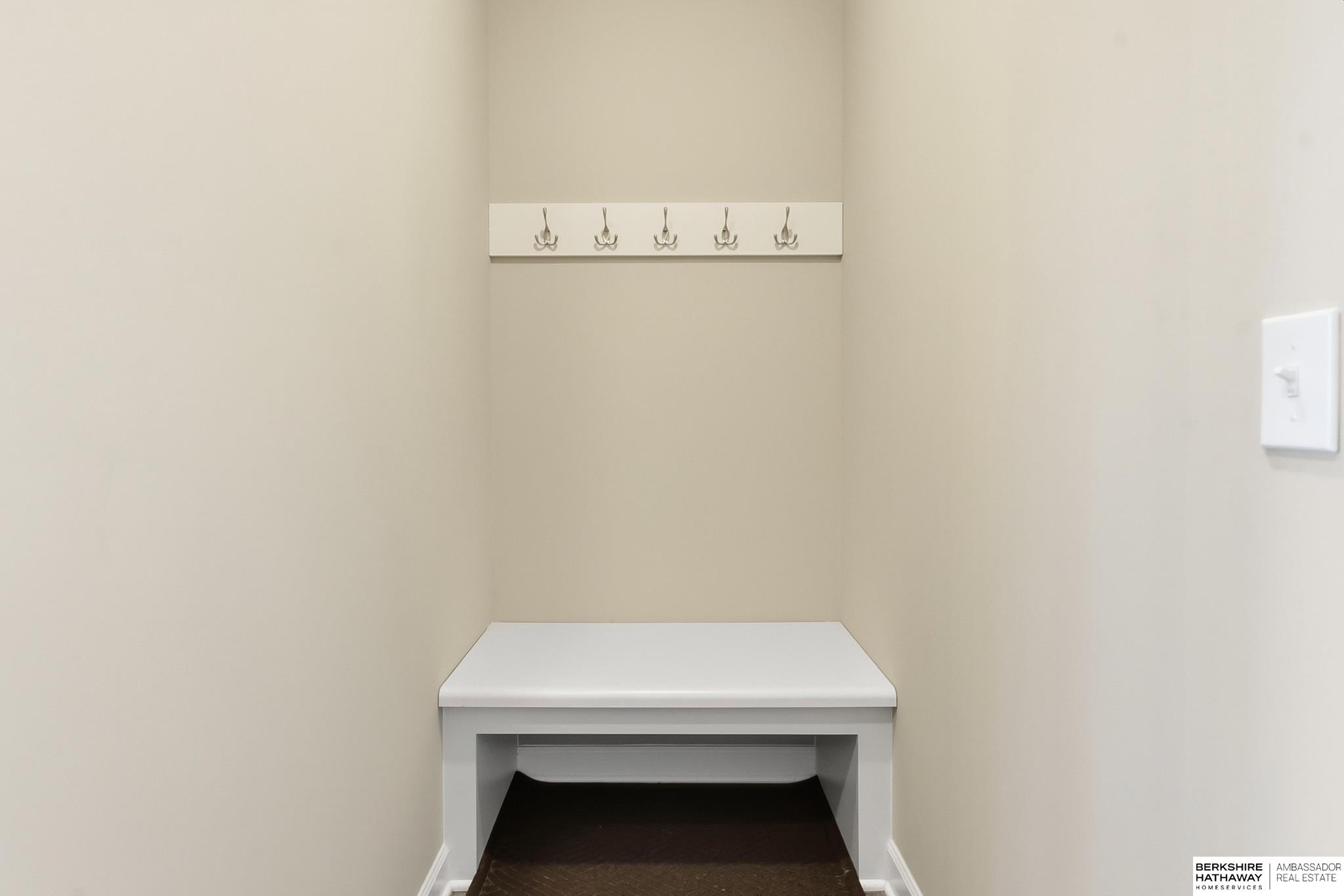 Omaha, Nebraska 68136, United States, 4 Bedrooms Bedrooms, ,3 BathroomsBathrooms,Residential,Active,182464