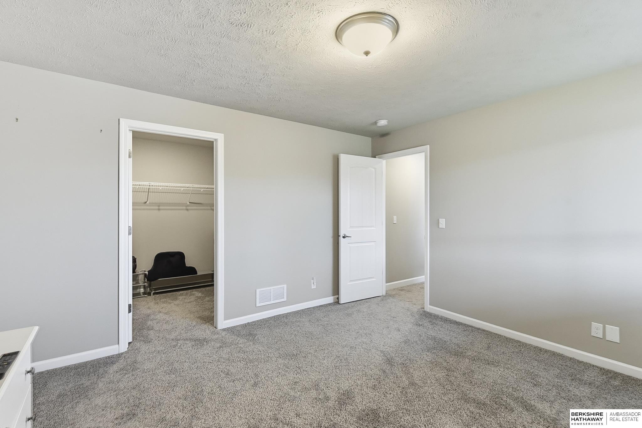 Omaha, Nebraska 68136, United States, 4 Bedrooms Bedrooms, ,3 BathroomsBathrooms,Residential,Active,182464