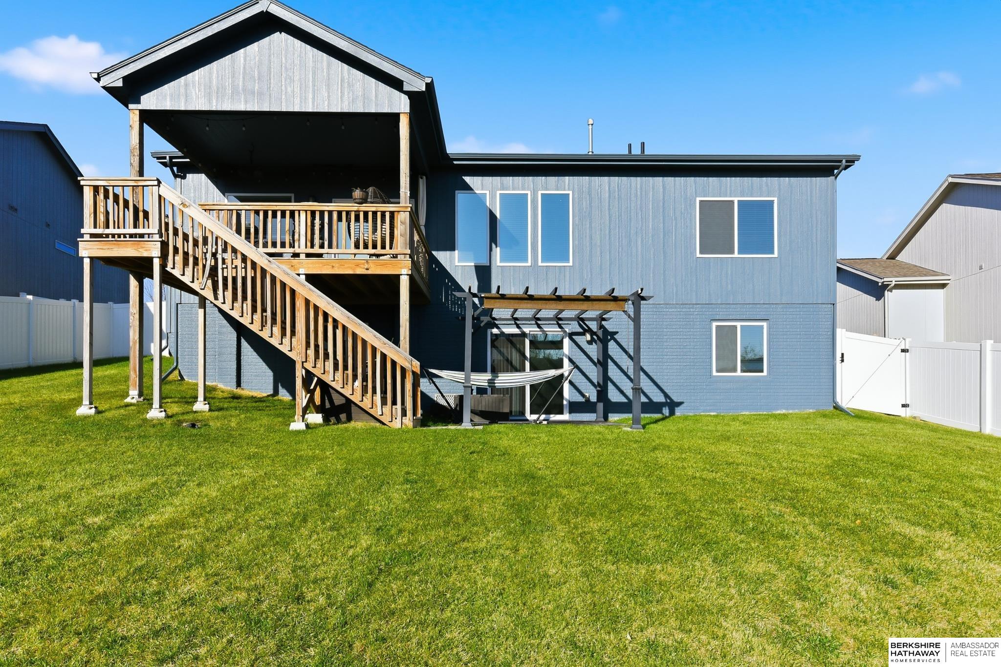 Omaha, Nebraska 68136, United States, 4 Bedrooms Bedrooms, ,3 BathroomsBathrooms,Residential,Active,182464