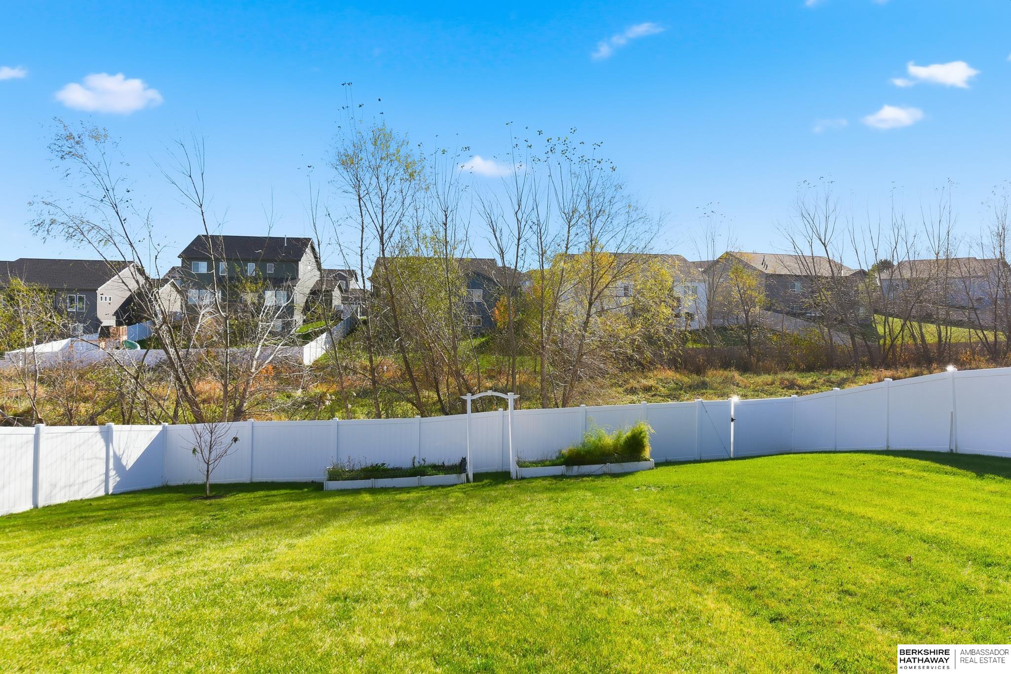 Omaha, Nebraska 68136, United States, 4 Bedrooms Bedrooms, ,3 BathroomsBathrooms,Residential,Active,182464