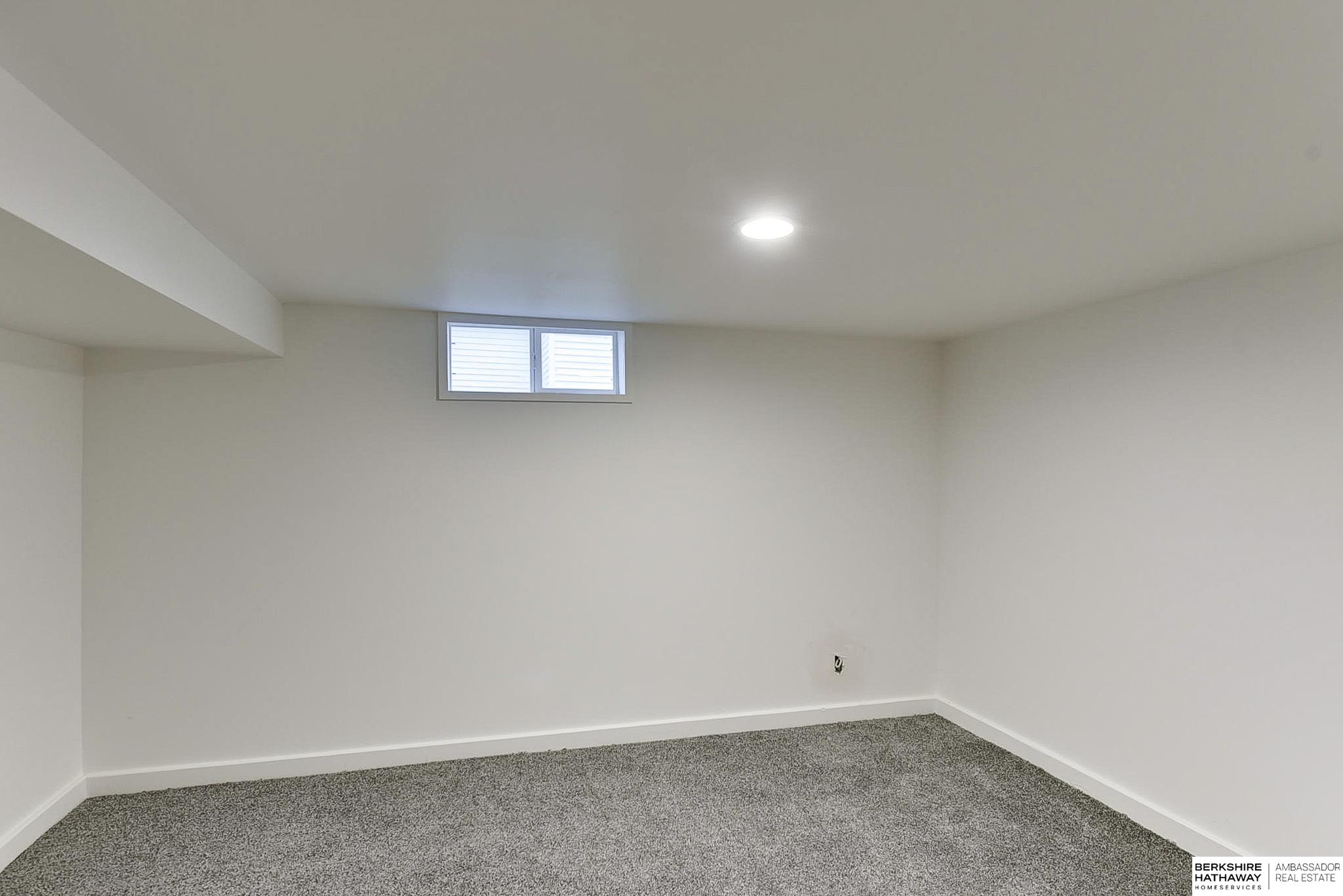 Harlan, Iowa 51537, United States, 3 Bedrooms Bedrooms, ,2 BathroomsBathrooms,Residential,Active,112037