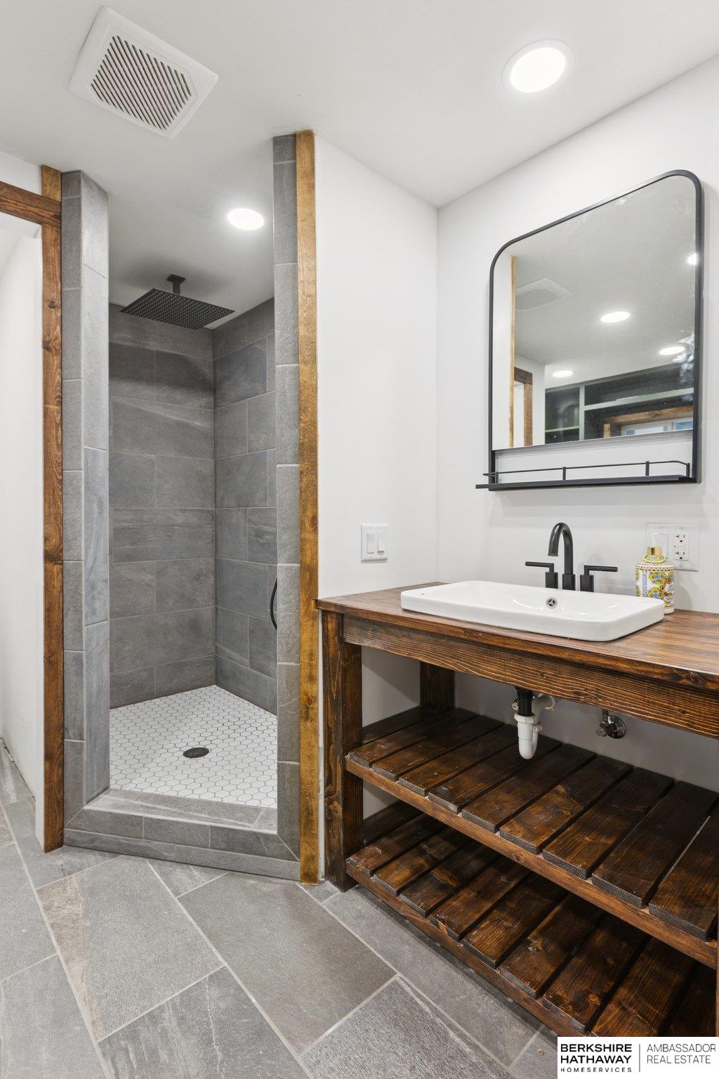 Tekamah, Nebraska 68061, United States, 3 Bedrooms Bedrooms, ,2 BathroomsBathrooms,Residential,Active,223699