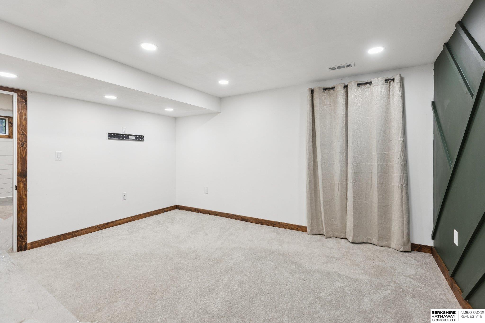 Tekamah, Nebraska 68061, United States, 3 Bedrooms Bedrooms, ,2 BathroomsBathrooms,Residential,Active,223699