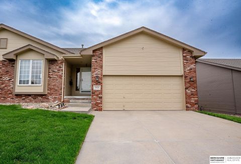 Photo of 1826 N 155th Avenue, Omaha, NE 68154 (MLS # 22612053)