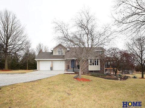 Photo of 5940 Stable Lane, Lincoln, NE 68523 (MLS # 22605041)