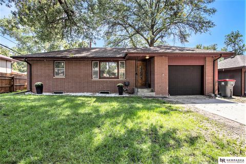 Photo of 6121 Colby Street, Lincoln, NE 68505 (MLS # 22534972)