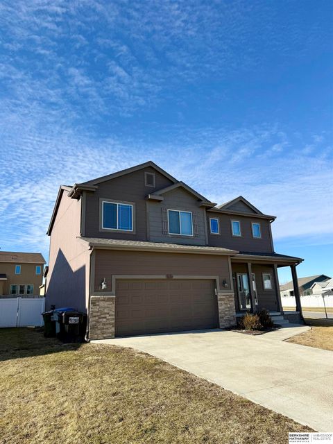 Photo of 8604 S 68th Street, Papillion, NE 68133 (MLS # 22601145)