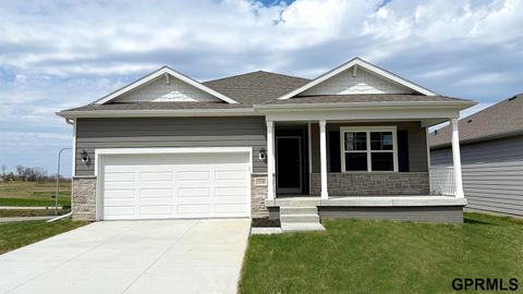 Photo of 18472 Aurora Street, Omaha, NE 68136 (MLS # 22610436)