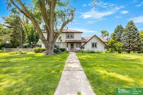Photo of 12206 Leavenworth Road, Omaha, NE 68154 (MLS # 22531155)