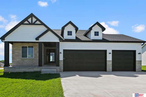 Photo of 9111 Castle Pine Drive, Lincoln, NE 68516 (MLS # 22619020)
