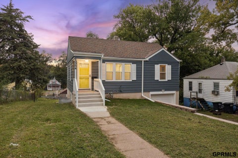 Photo of 3354 N 38th Street, Omaha, NE 68111 (MLS # 22626348)