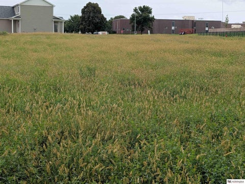 Photo of LOT 1 N HIGHLANDS Street, Wahoo, NE 68066 (MLS # 22627174)