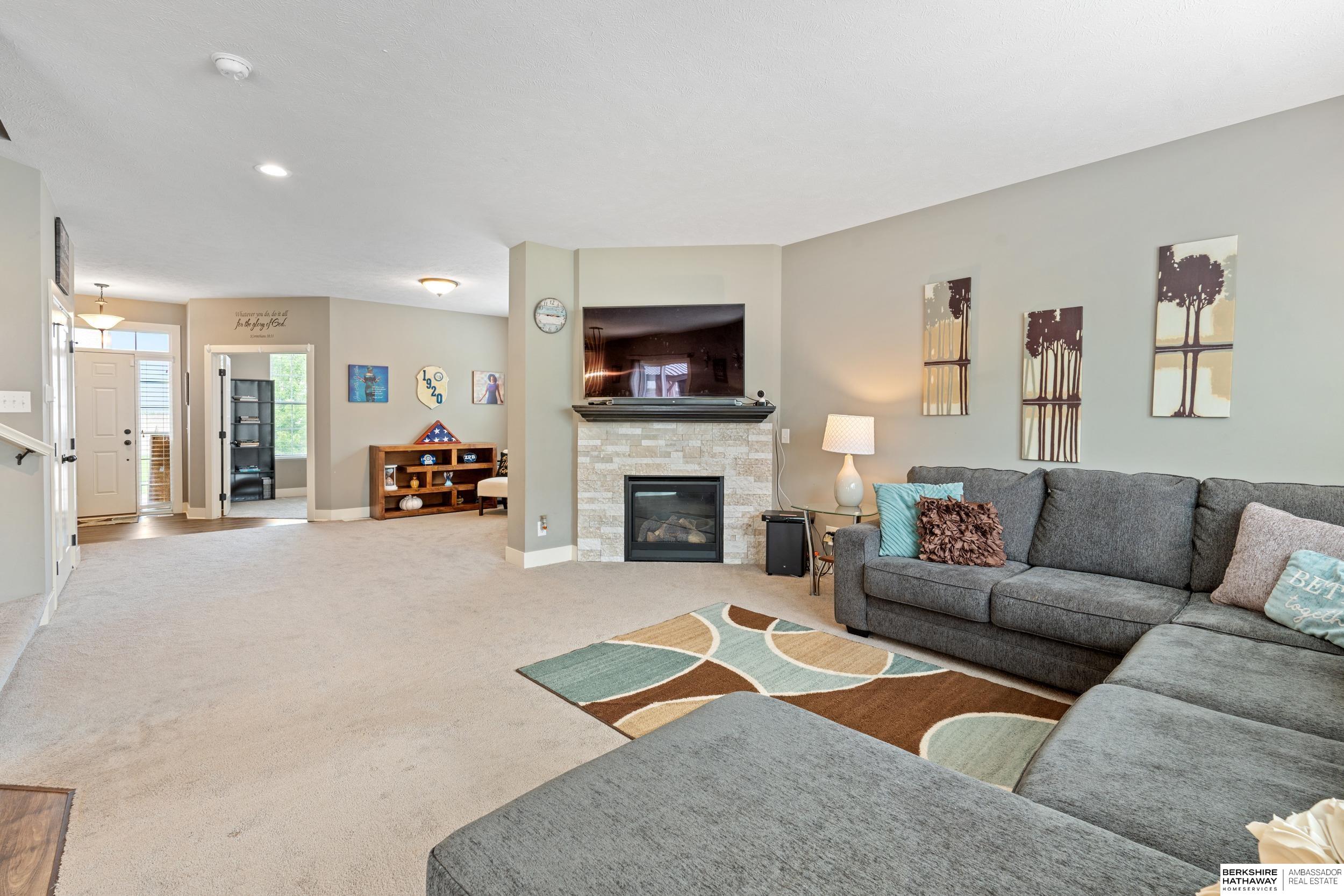 Bennington, Nebraska 68007, United States, 4 Bedrooms Bedrooms, ,3 BathroomsBathrooms,Residential,Active,167768