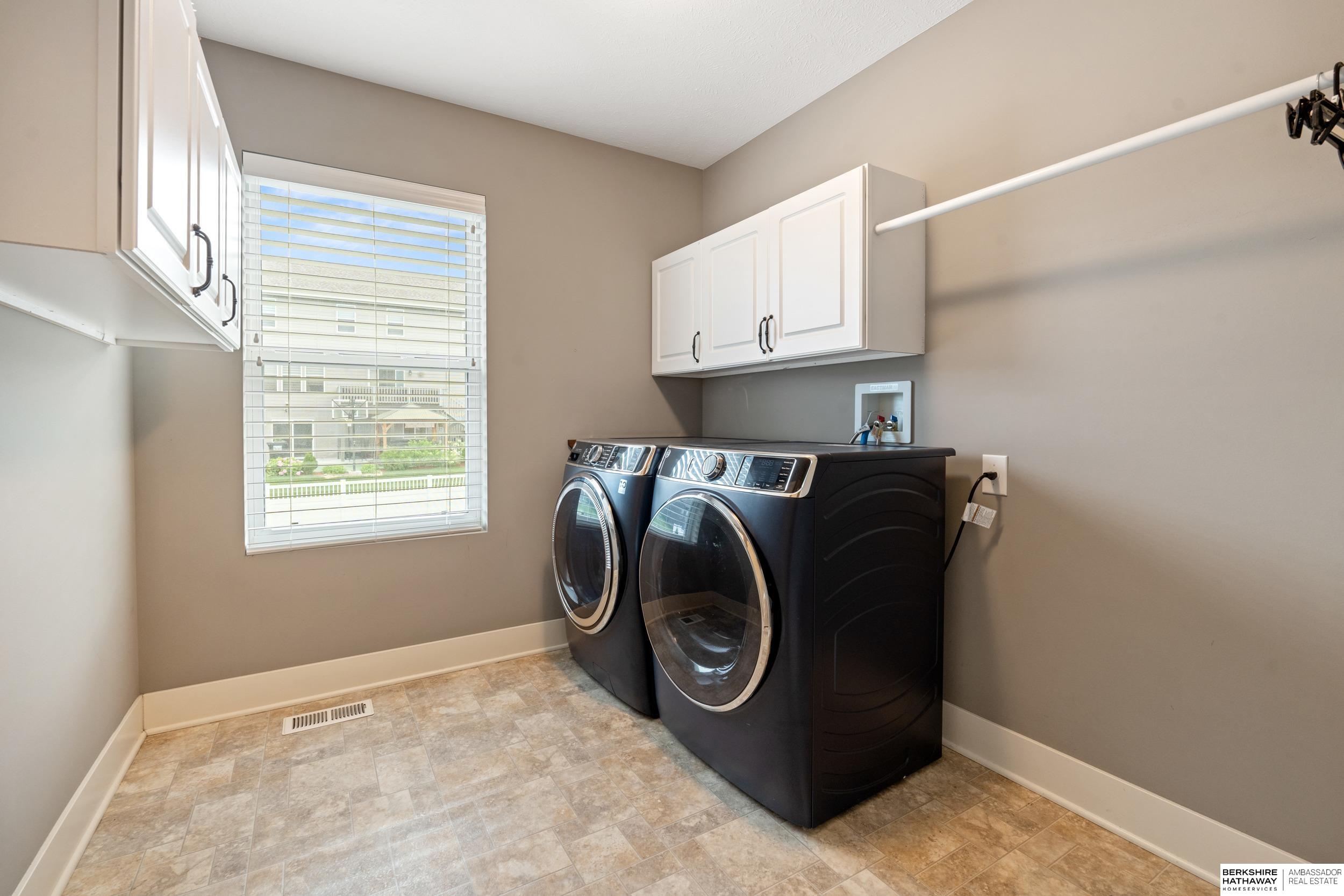 Bennington, Nebraska 68007, United States, 4 Bedrooms Bedrooms, ,3 BathroomsBathrooms,Residential,Active,167768