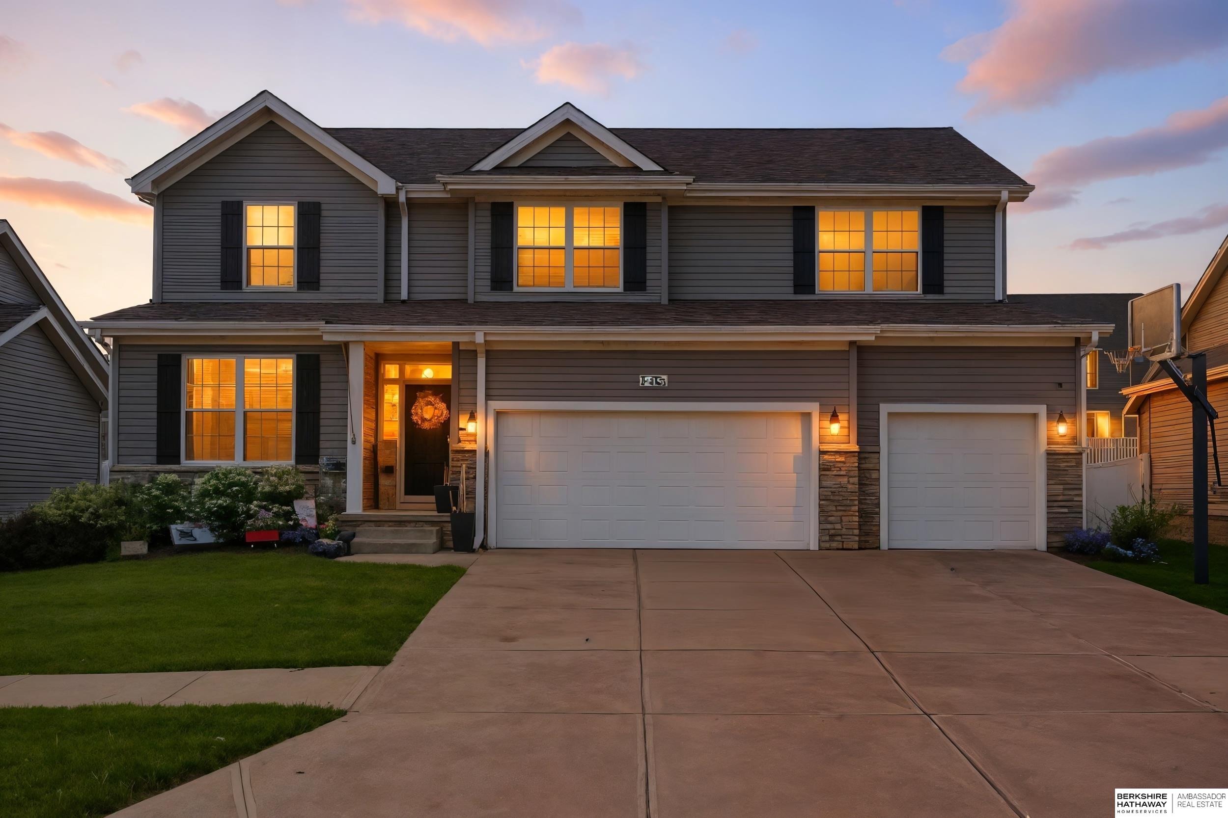 Bennington, Nebraska 68007, United States, 4 Bedrooms Bedrooms, ,3 BathroomsBathrooms,Residential,Active,167768