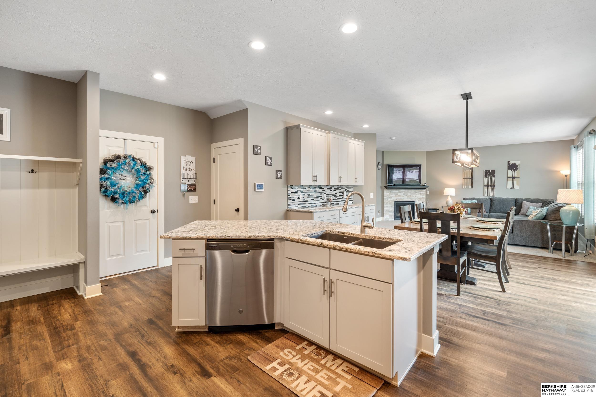 Bennington, Nebraska 68007, United States, 4 Bedrooms Bedrooms, ,3 BathroomsBathrooms,Residential,Active,167768