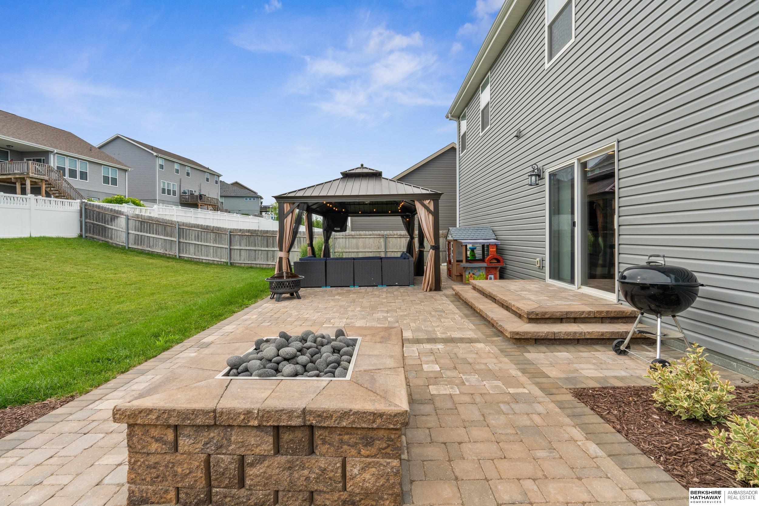 Bennington, Nebraska 68007, United States, 4 Bedrooms Bedrooms, ,3 BathroomsBathrooms,Residential,Active,167768