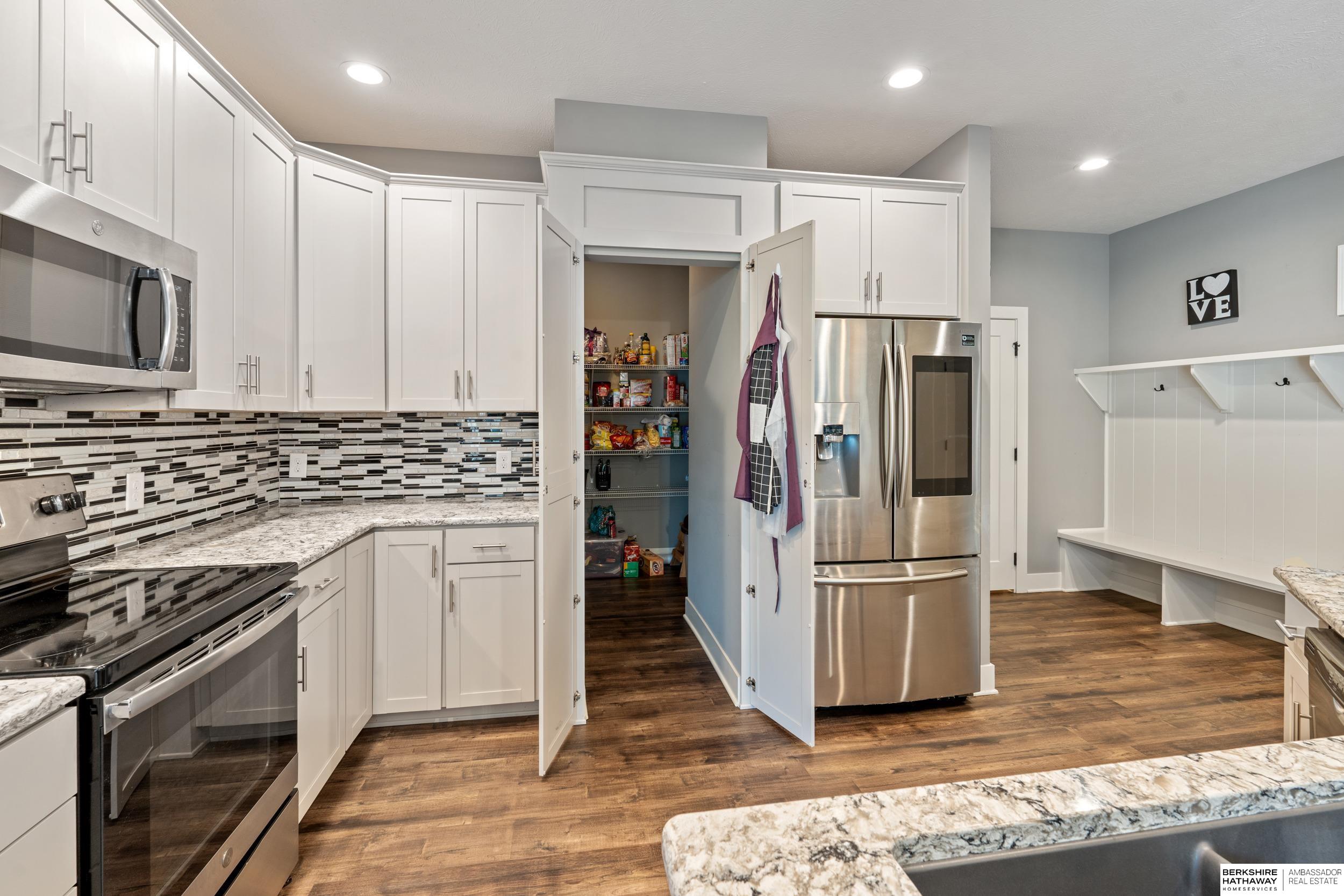 Bennington, Nebraska 68007, United States, 4 Bedrooms Bedrooms, ,3 BathroomsBathrooms,Residential,Active,167768