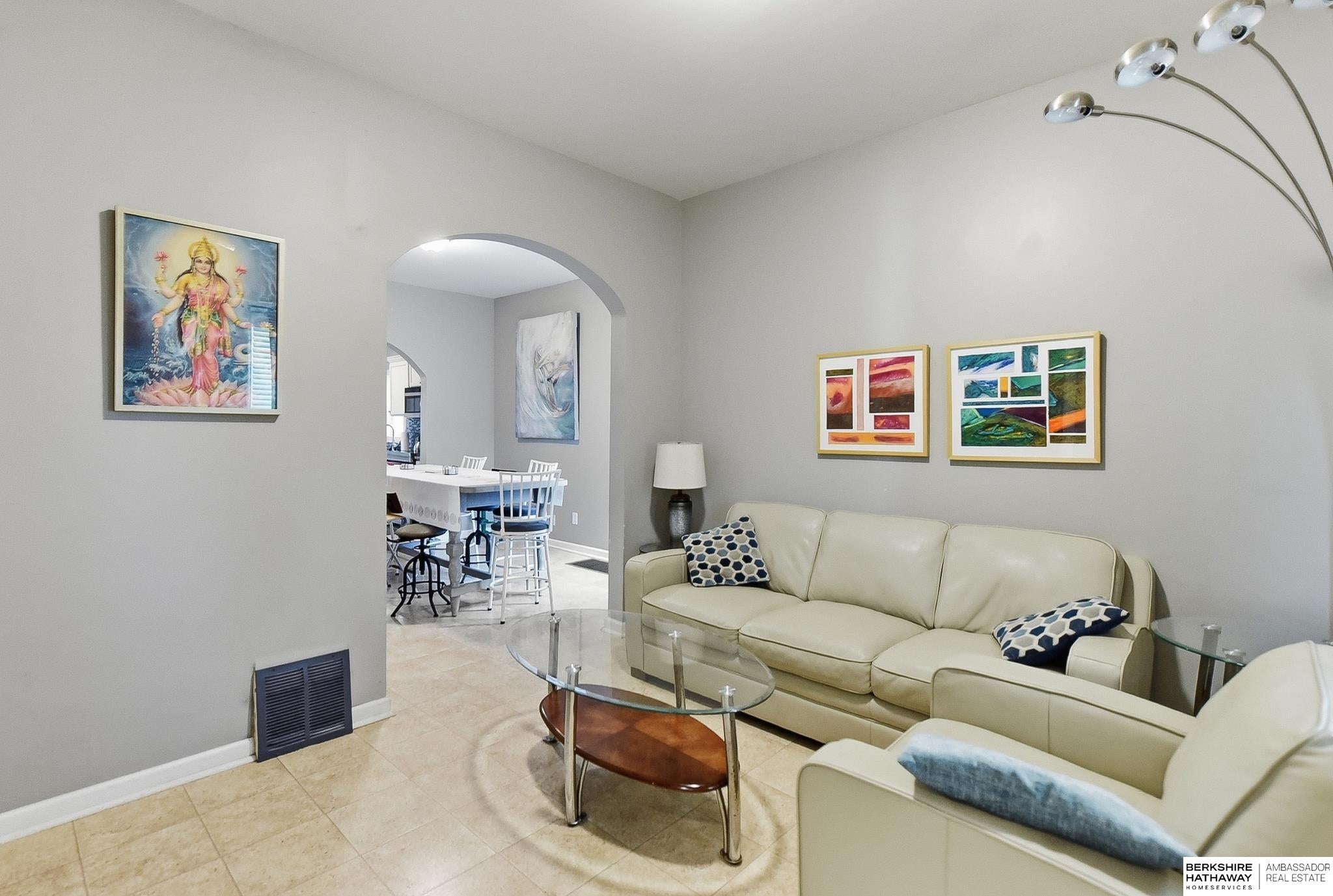2924 Dupont Street