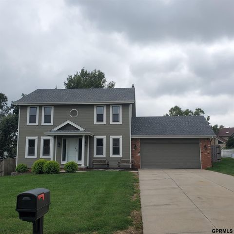 Photo of 17111 Hickory Circle, Omaha, NE 68130 (MLS # 22529484)