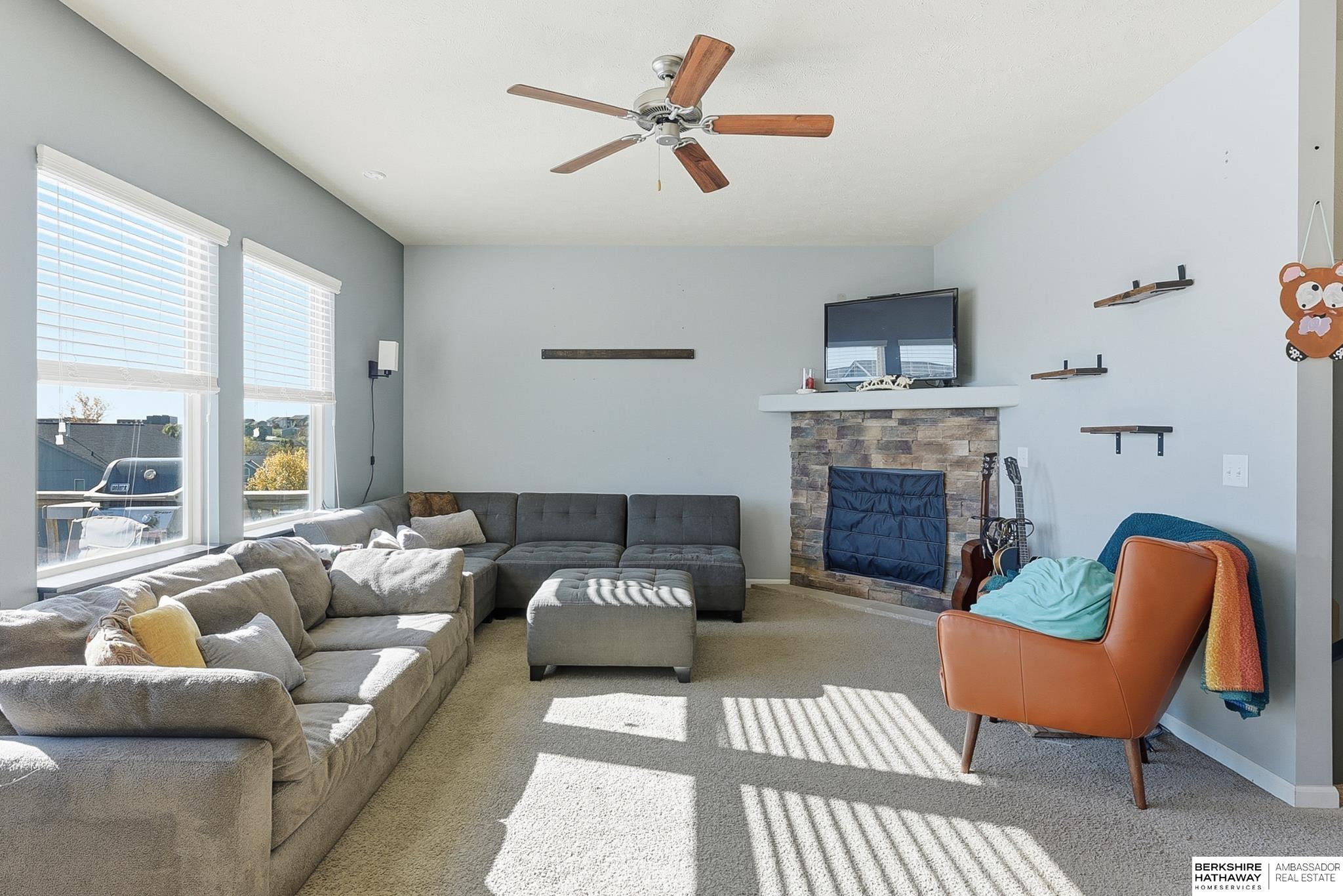 Omaha, Nebraska 68136, United States, 4 Bedrooms Bedrooms, ,2 BathroomsBathrooms,Residential,Active,240856