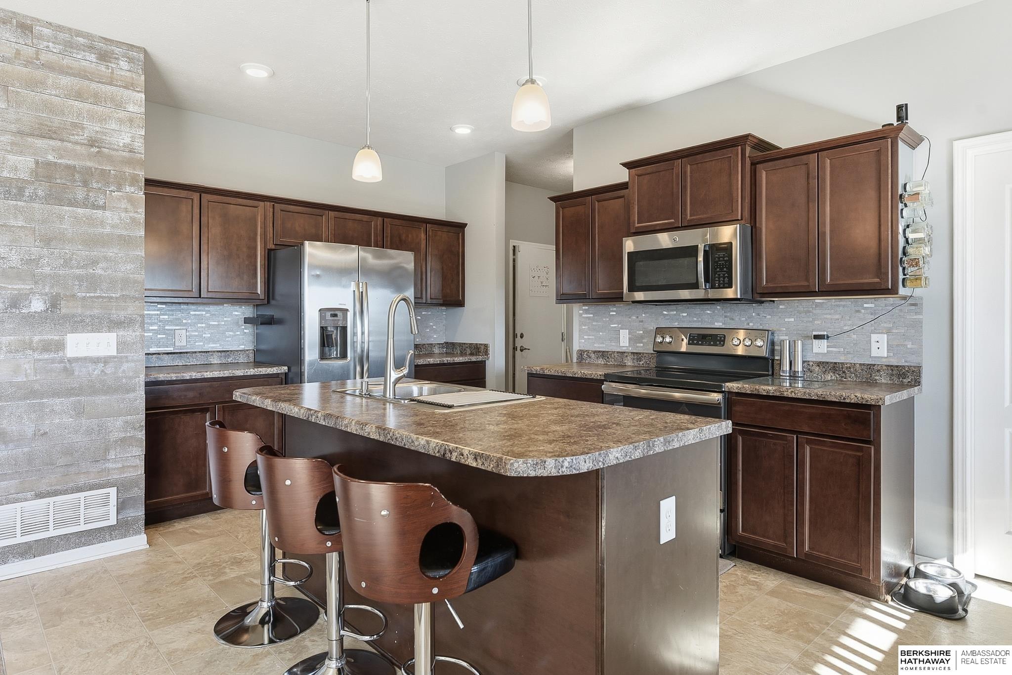 Omaha, Nebraska 68136, United States, 4 Bedrooms Bedrooms, ,2 BathroomsBathrooms,Residential,Active,240856