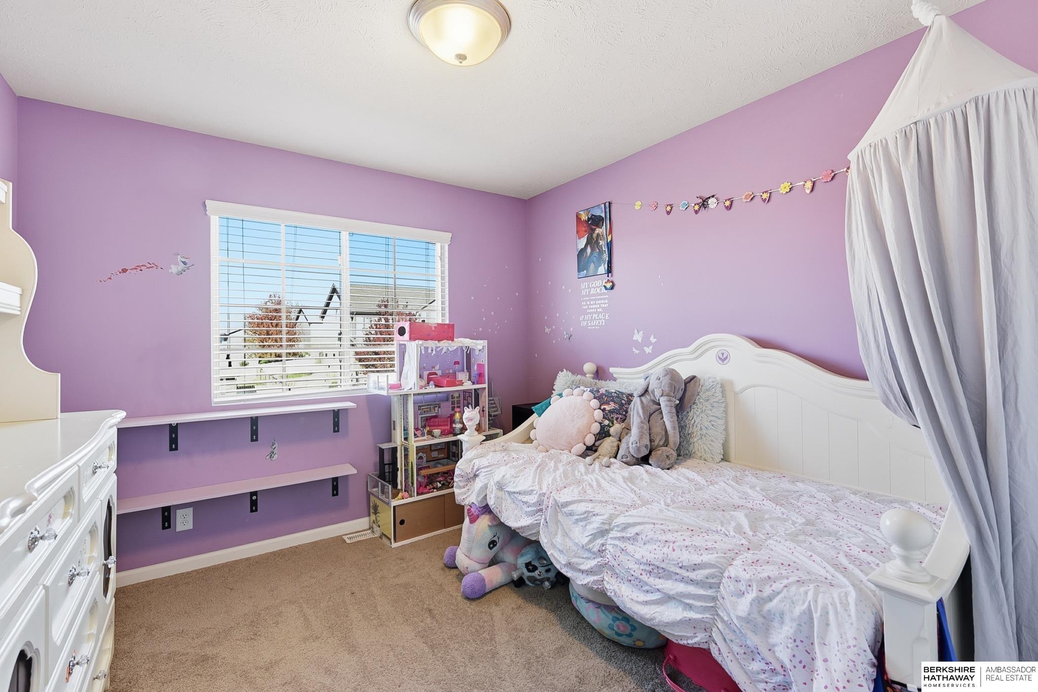 Omaha, Nebraska 68136, United States, 4 Bedrooms Bedrooms, ,2 BathroomsBathrooms,Residential,Active,240856