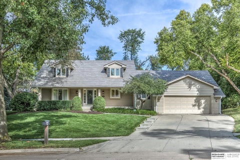 Photo of 9962 Harney Pkwy N PKWY, Omaha, NE 68114 (MLS # 22626333)