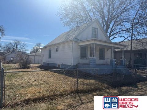 Photo of 1319 Claremont Street, Lincoln, NE 68508 (MLS # 22606920)