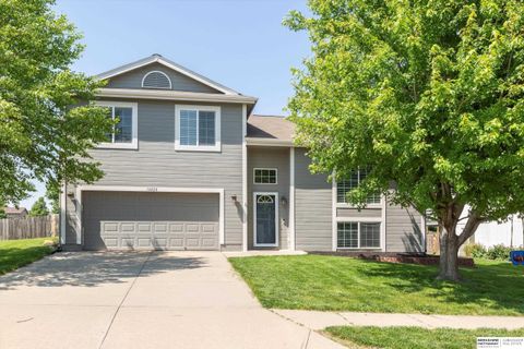 Photo of 18828 Washington Street, Omaha, NE 68135 (MLS # 22528845)