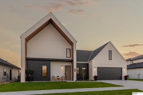 Photo of 28443 Laurel Circle, Valley, NE 68064 (MLS # 22529921) Photo of 28443 Laurel Circle, Valley, NE 68064 (MLS # 22529921)