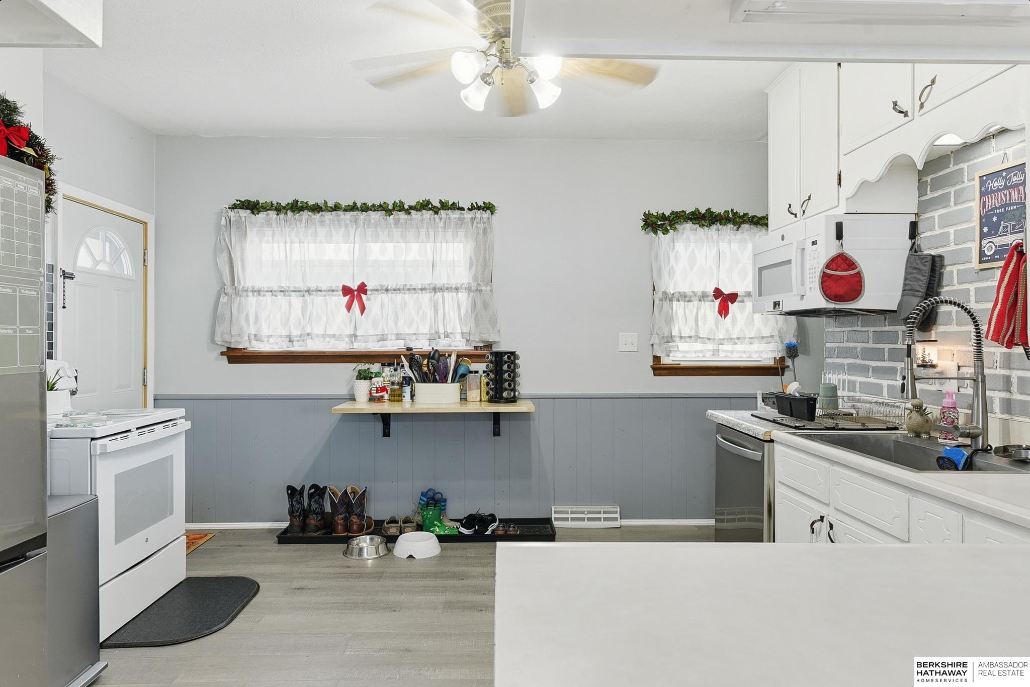 Fremont, Nebraska 68025, United States, 4 Bedrooms Bedrooms, ,2 BathroomsBathrooms,Residential,Active,252057