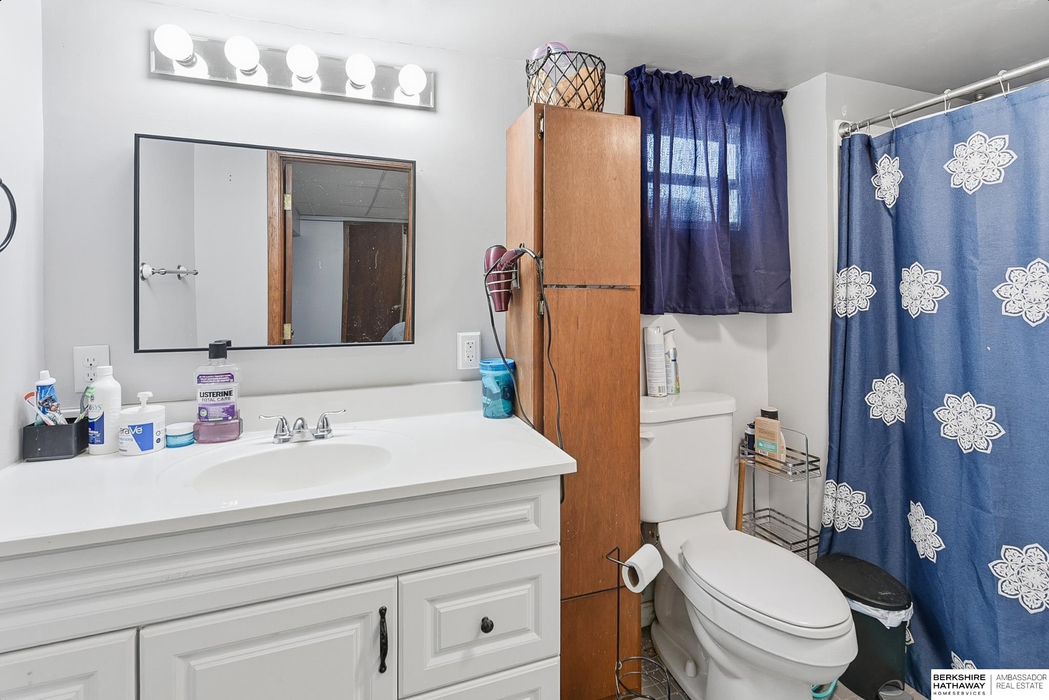 Fremont, Nebraska 68025, United States, 4 Bedrooms Bedrooms, ,2 BathroomsBathrooms,Residential,Active,252057