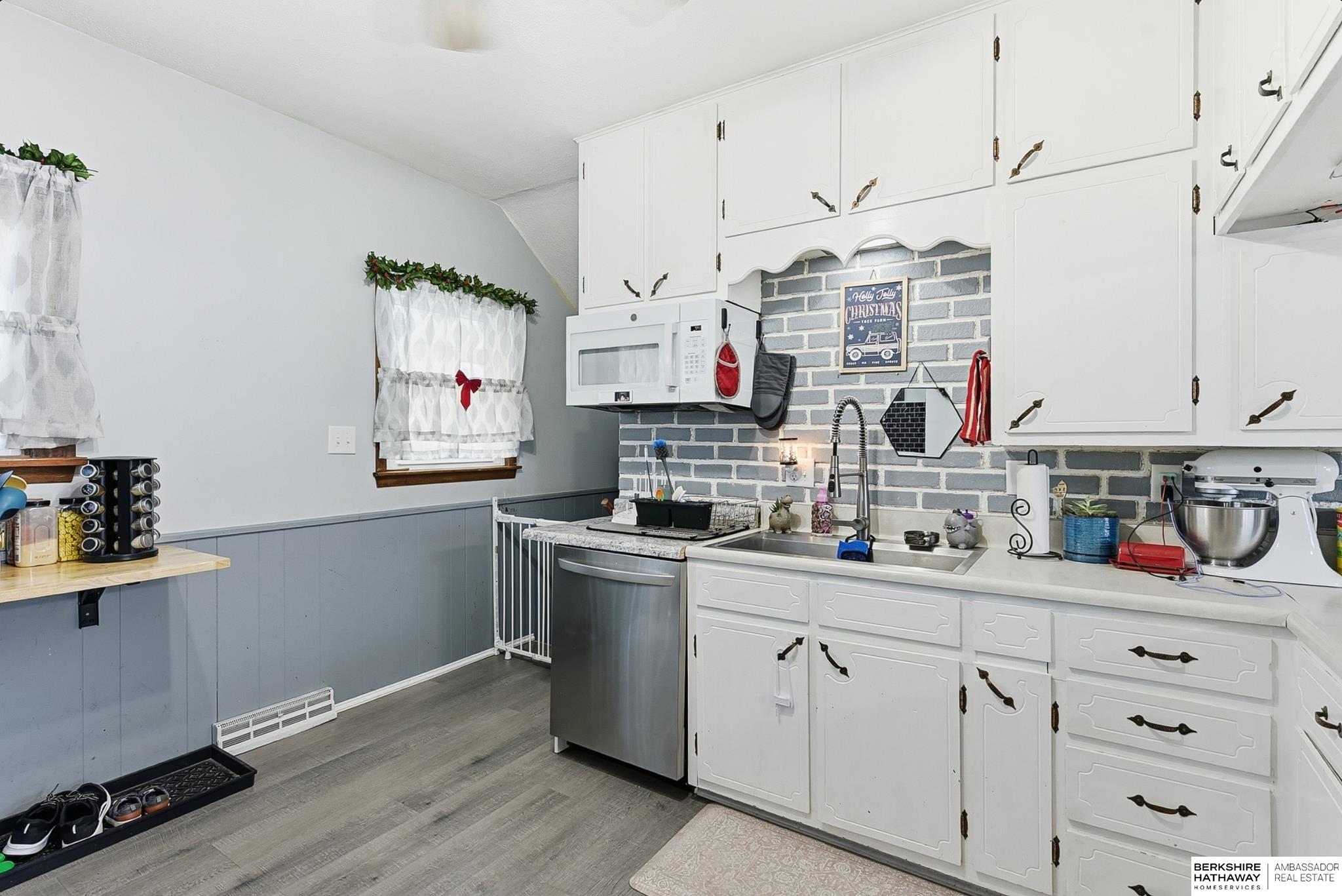 Fremont, Nebraska 68025, United States, 4 Bedrooms Bedrooms, ,2 BathroomsBathrooms,Residential,Active,252057