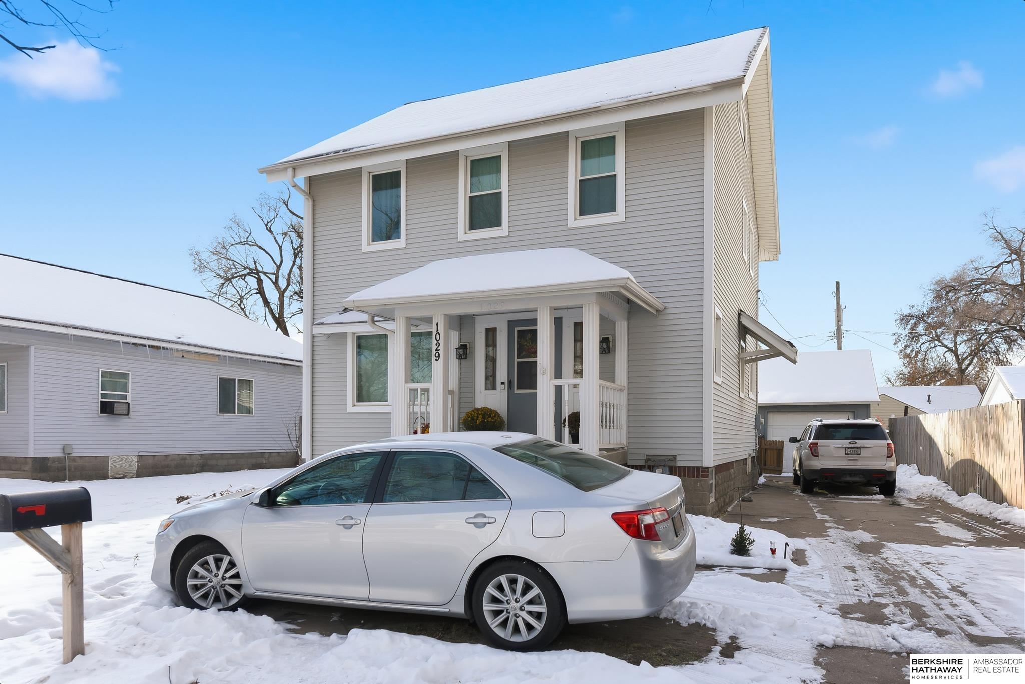 Fremont, Nebraska 68025, United States, 4 Bedrooms Bedrooms, ,2 BathroomsBathrooms,Residential,Active,252057