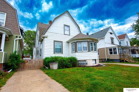 Photo of 1113 S 30th Avenue, Omaha, NE 68105 (MLS # 22534783)