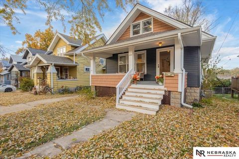 Photo of 2822 S 34th Street, Omaha, NE 68105 (MLS # 22532311)