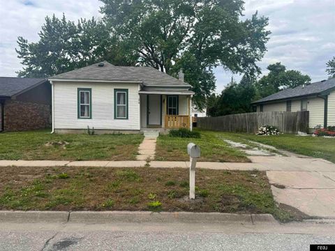 Photo of 1919 N 29th Street, Lincoln, NE 68503 (MLS # 22614070)