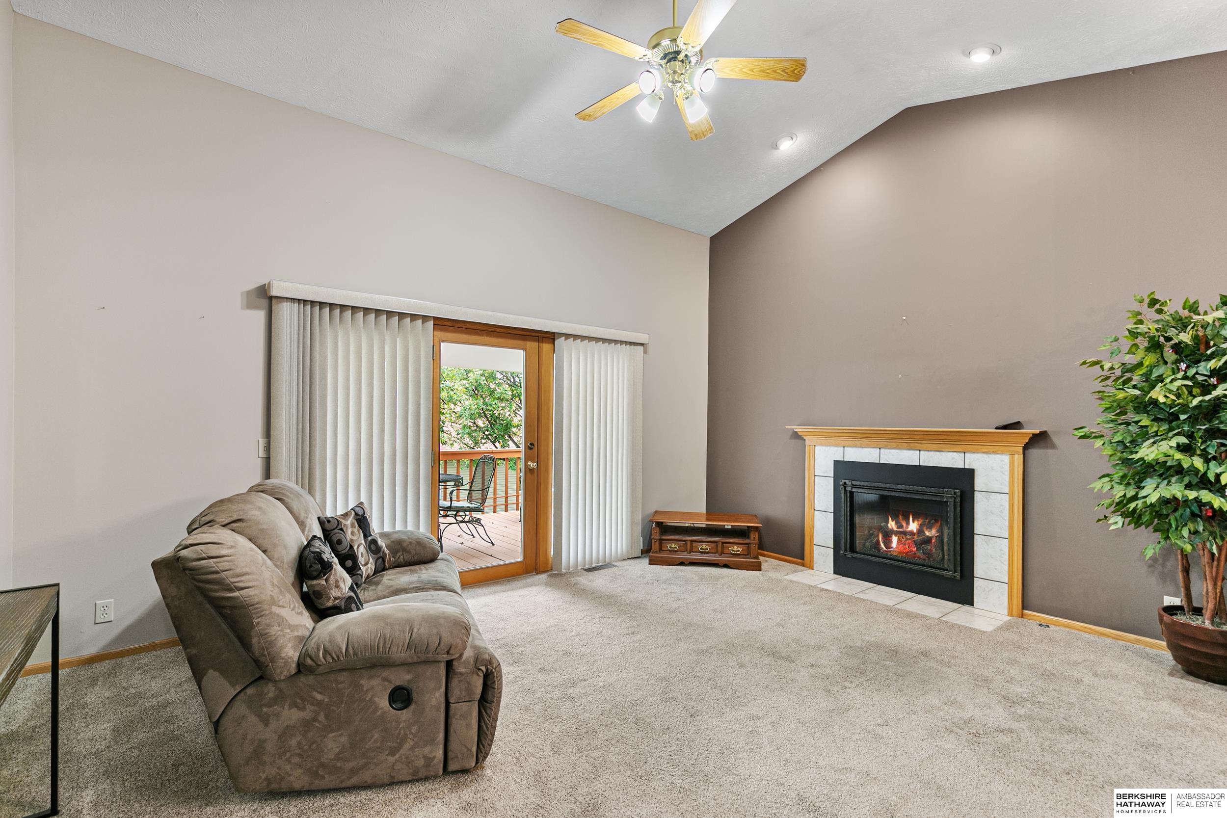 Lincoln, Nebraska 68516, United States, 3 Bedrooms Bedrooms, ,3 BathroomsBathrooms,Residential,Active,231754