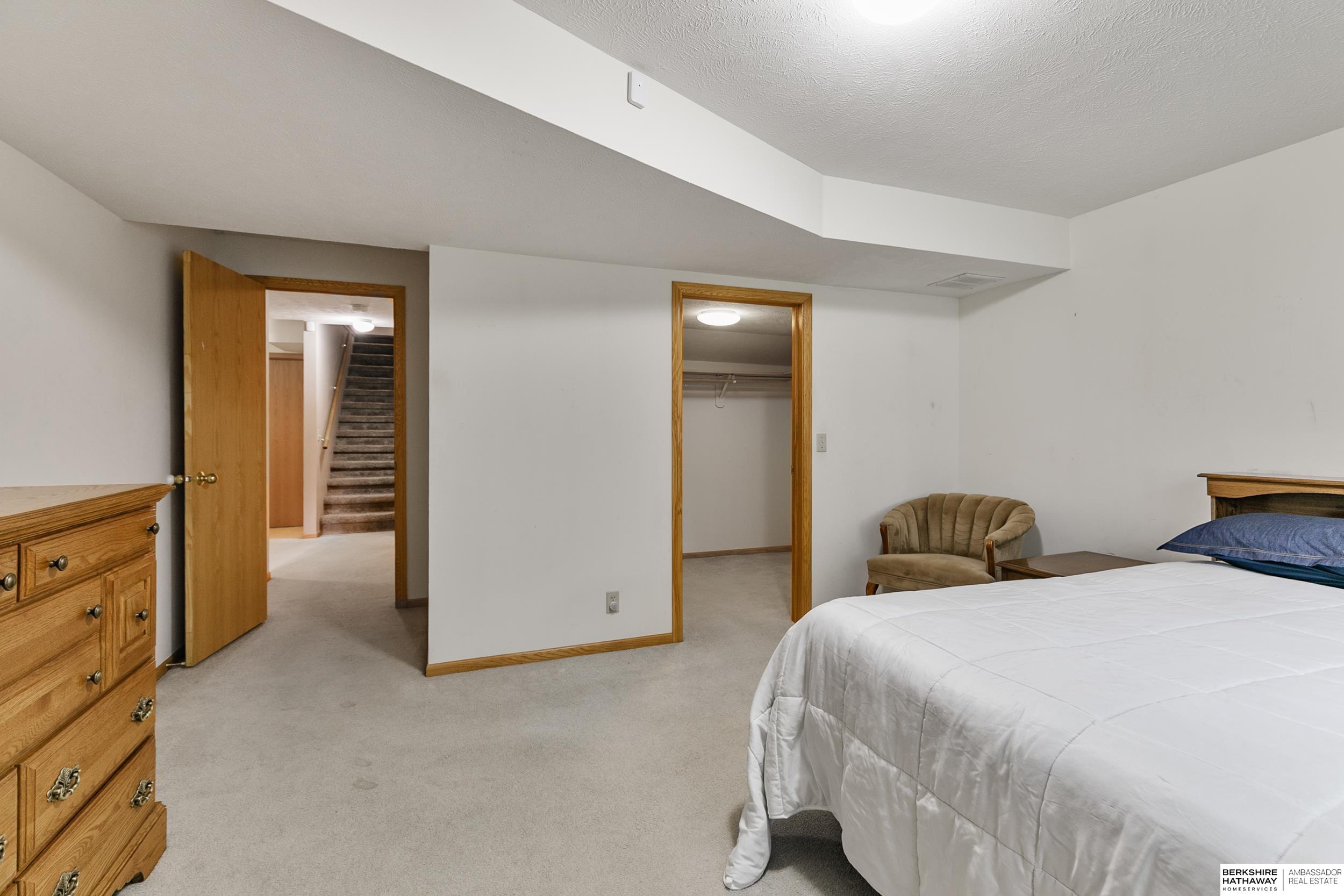 Lincoln, Nebraska 68516, United States, 3 Bedrooms Bedrooms, ,3 BathroomsBathrooms,Residential,Active,231754