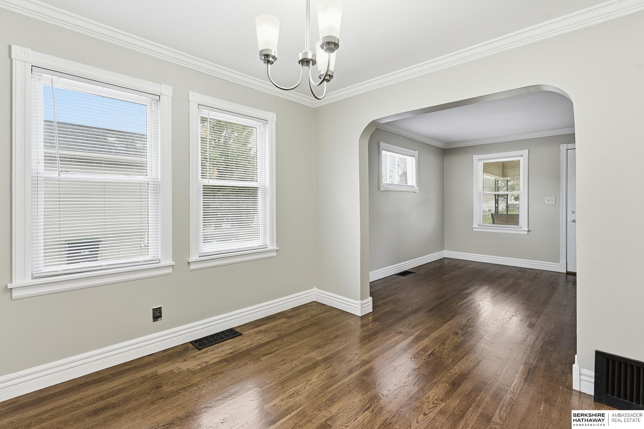 Omaha, Nebraska 68107, United States, 2 Bedrooms Bedrooms, ,2 BathroomsBathrooms,Residential,Active,240014