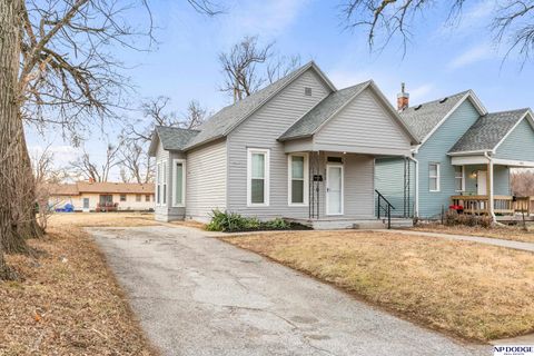 Photo of 2623 Spencer Street, Omaha, NE 68111 (MLS # 22601777)
